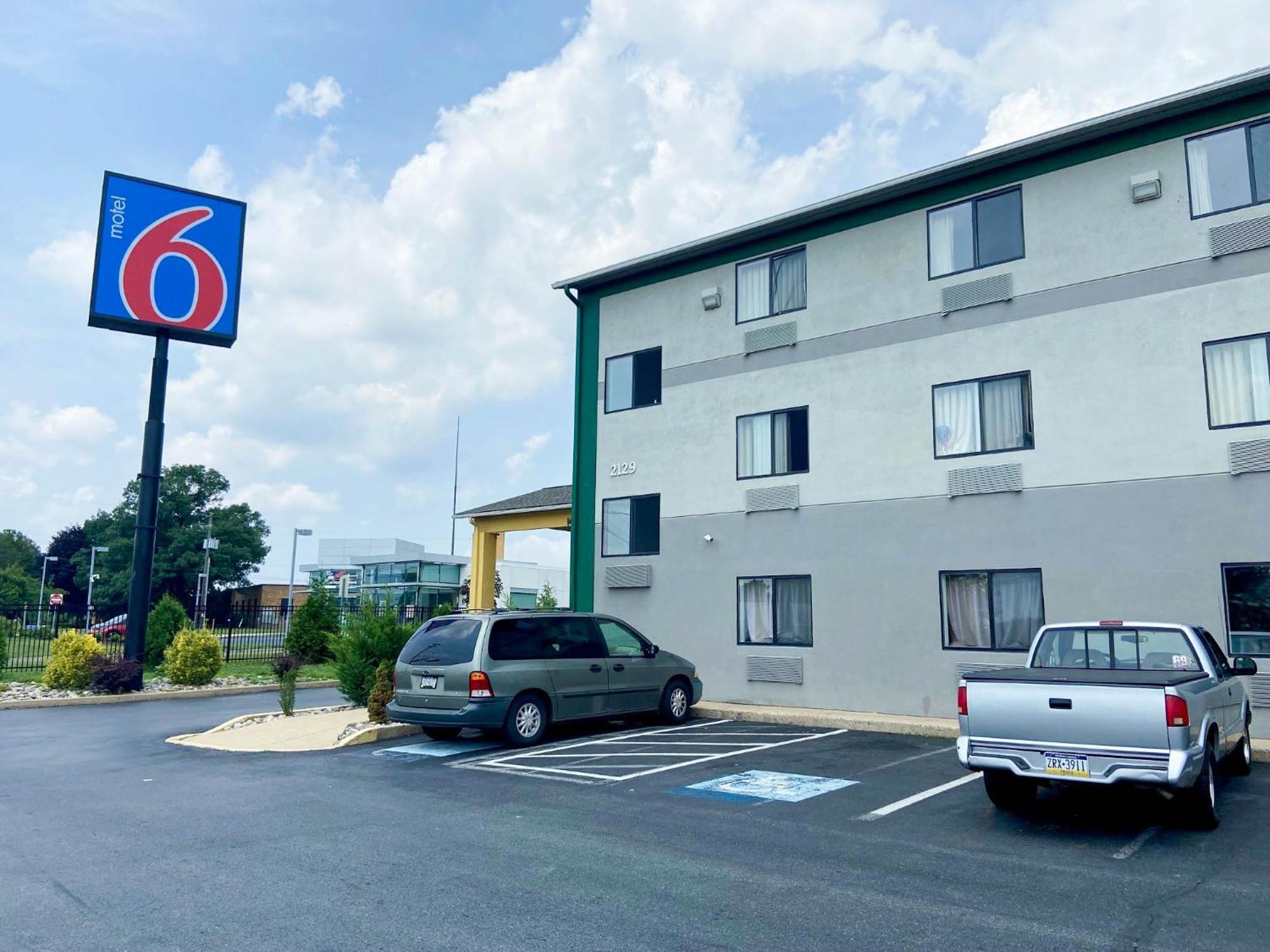 Motel 6 Lancaster Fertility Eksteriør billede